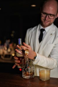 Nick Vrielink Fitz's Bar Amsterdam Beeldcredits Mister Cocktail Albert van Beeck Calkoen