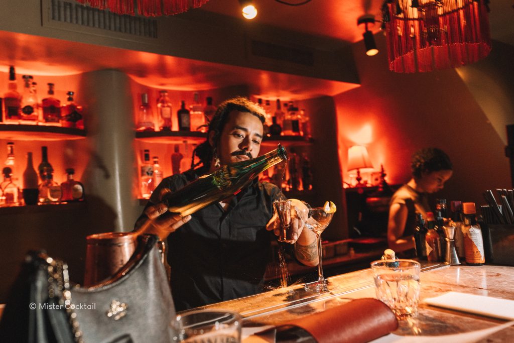 Best 5 clubs Amsterdam Patrón El Alto Tequila Mister Cocktail Albert van Beeck Calkoen, Zum Barbarossa, Supper, Jimmy Woo, Madam, Tuftuf club