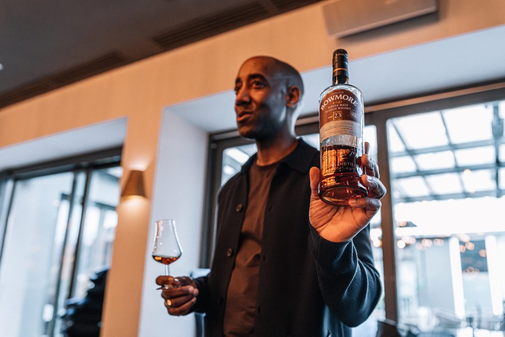 Teddy Joseph Bowmore Laphroaig single malt Islay mister cocktail albert van Beeck Calkoen